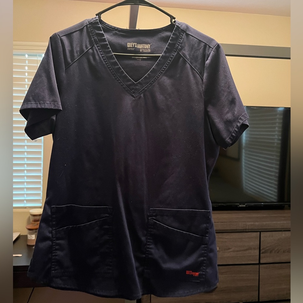 Scrub top